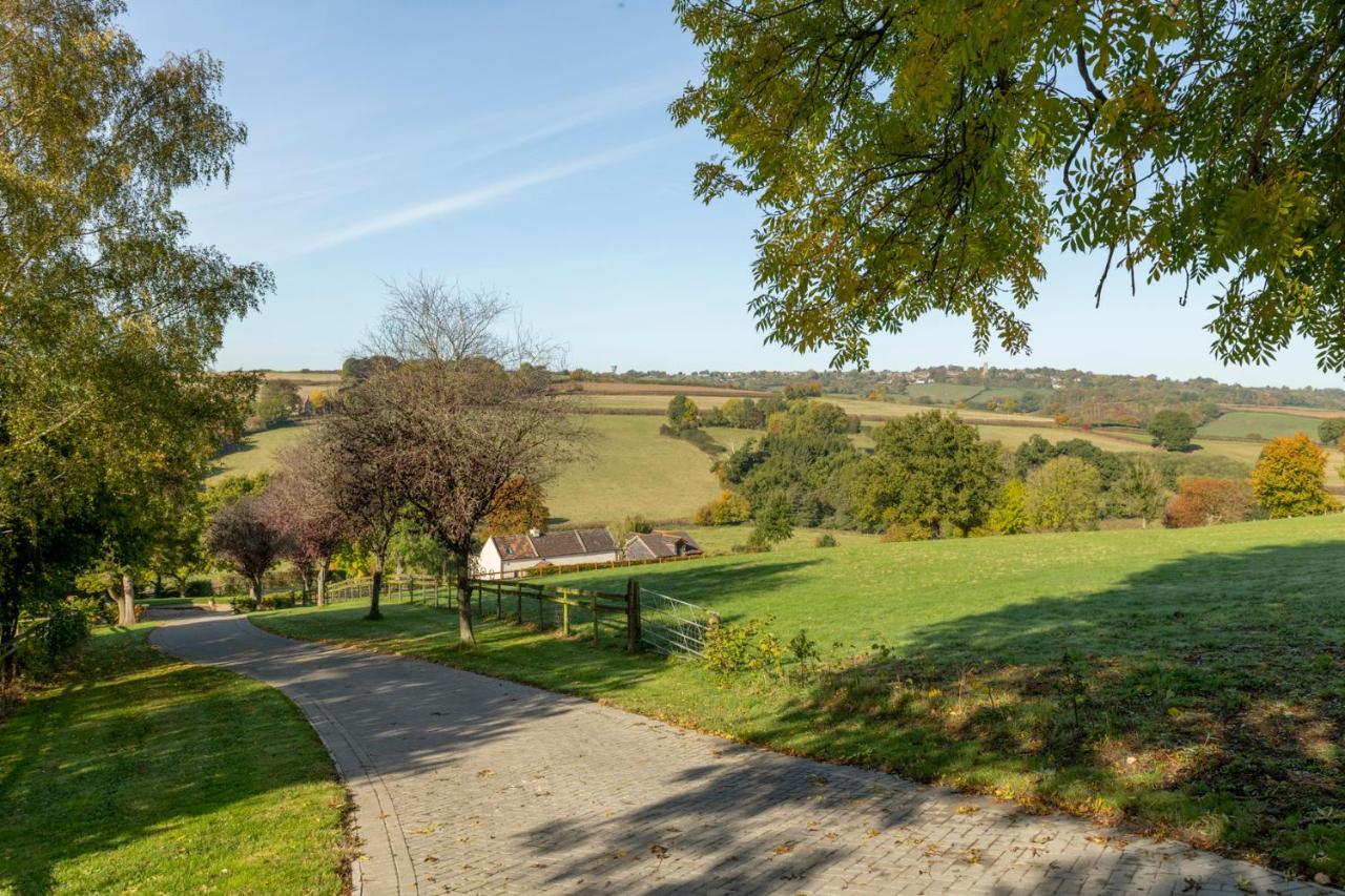 Beautiful Cottage With Stunning Views In Box Box  Exteriör bild
