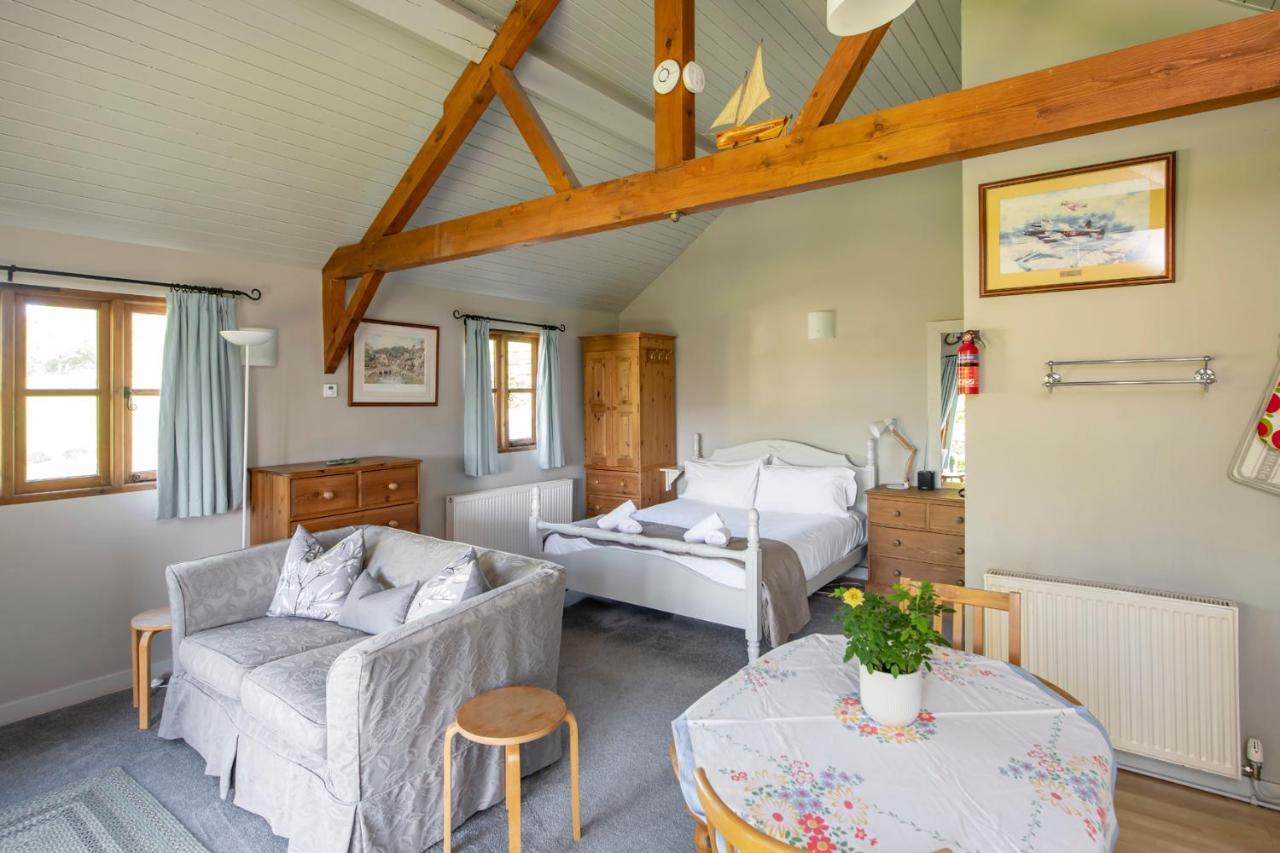 Beautiful Cottage With Stunning Views In Box Box  Exteriör bild